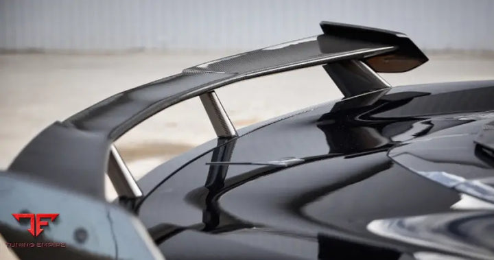 LARTE CORVETTE STINGRAYS C8 BODY KIT