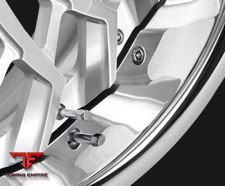 LEXANI LF-743 Spartacus