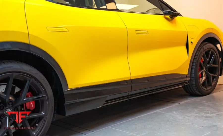 LOTUS ELETRE CARBON FIBER PARTS