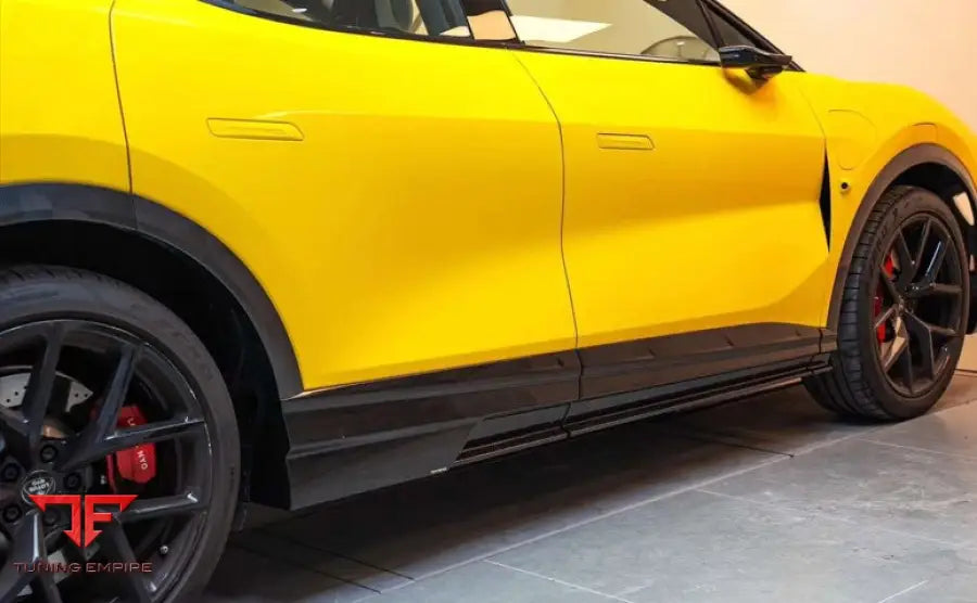 LOTUS ELETRE CARBON FIBER PARTS