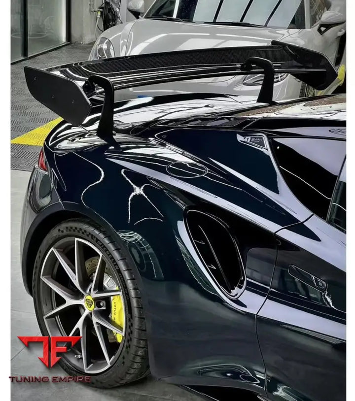 LOTUS EMIRA GT4 CARBON BODY KIT