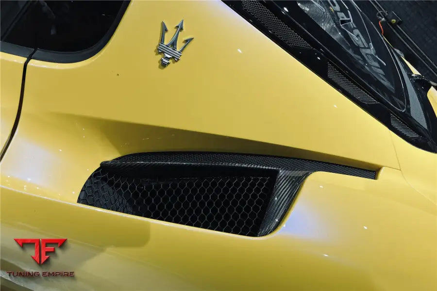 MASERATI MC20 NVT STYLE DRY CARBON FIBER QUARTER PANEL SIDE VENT SCOOPS