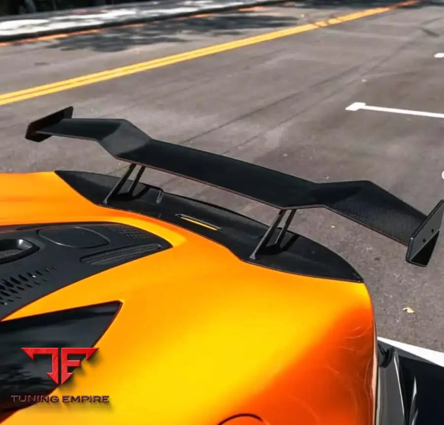 MCLAREN ARTURA CARBON FIBER BODY KIT