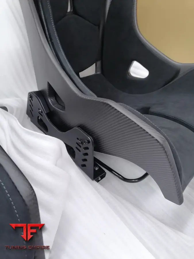 MCLAREN CARBON SEATS