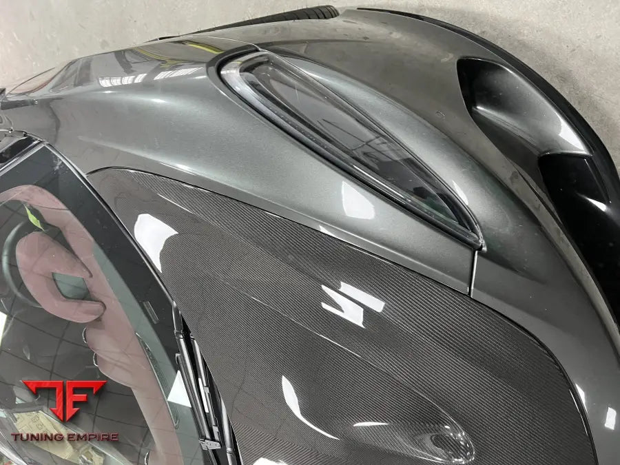 MCLAREN GT CARBON FIBER ENGINE HOOD