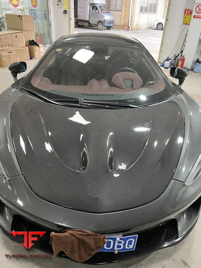 MCLAREN GT CARBON FIBER ENGINE HOOD
