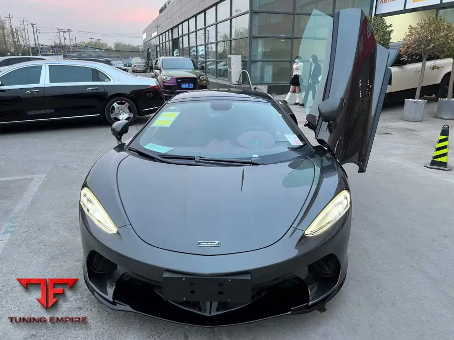 McLaren GT