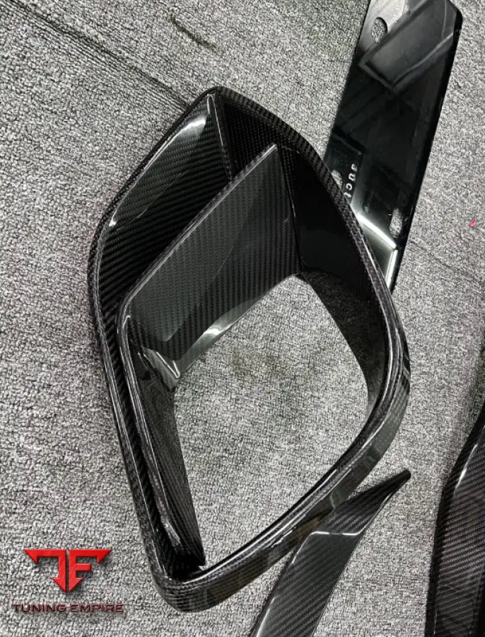 MERCEDES AGM GT53 CARBON BODY KITS