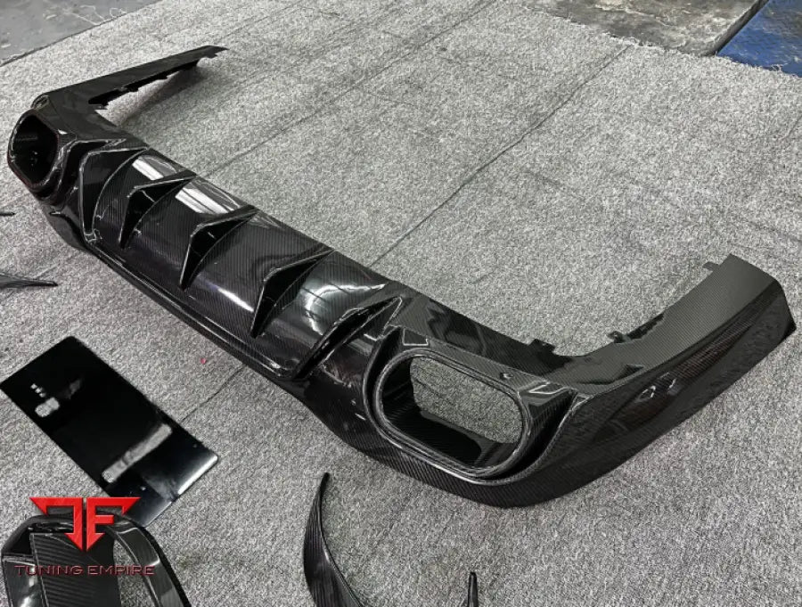 MERCEDES AGM GT53 CARBON BODY KITS