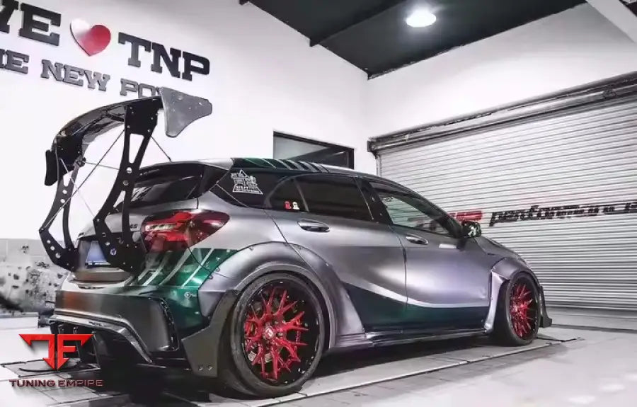 MERCEDES BENZ A45 CARBON FIBER BODY KIT