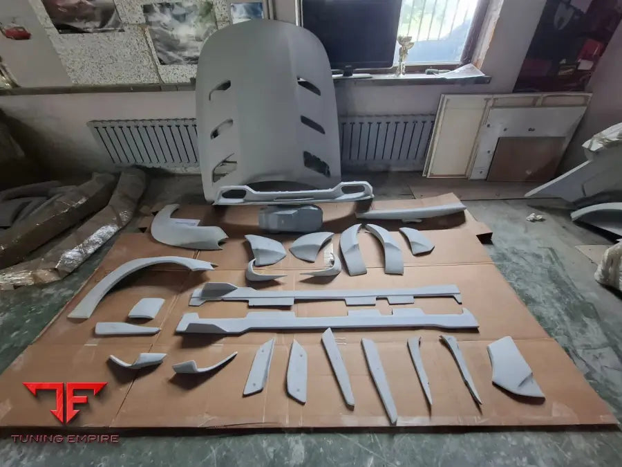 MERCEDES-BENZ AMG GT GTS BODY KIT