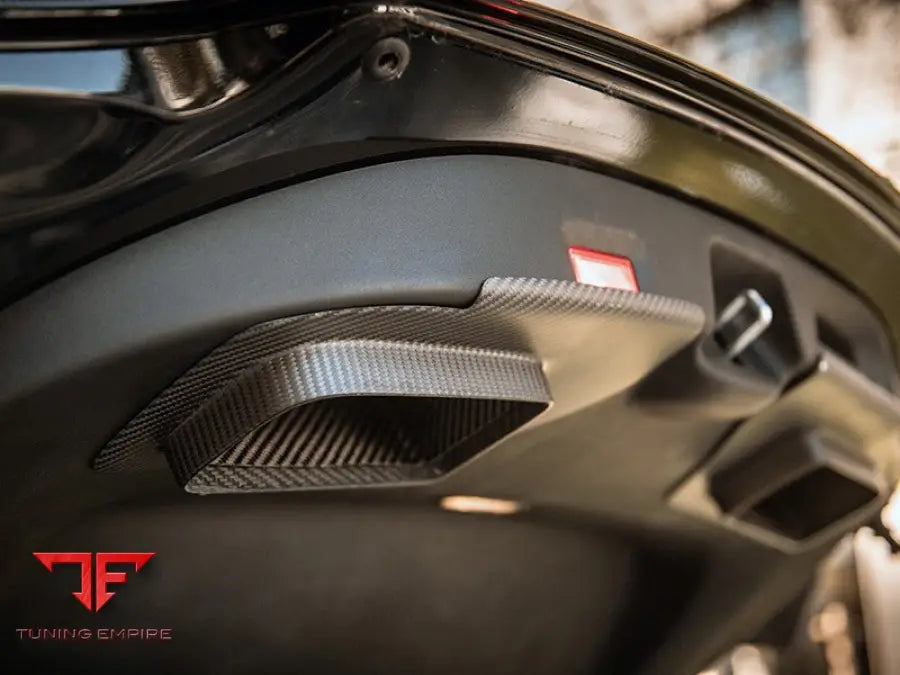 MERCEDES BENZ AMG GTR PARTS