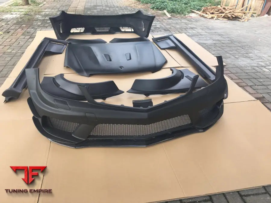 MERCEDES-BENZ C-CLASS C63 W204 C63 BLACK SERIES STYLE BODY KIT
