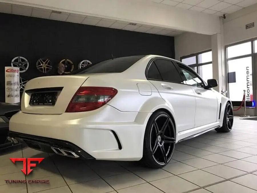 MERCEDES BENZ C CLASS W204 PRE-FACELIFT BODY KIT