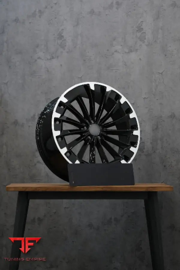 MERCEDES BENZ EQE 500 WHEELS