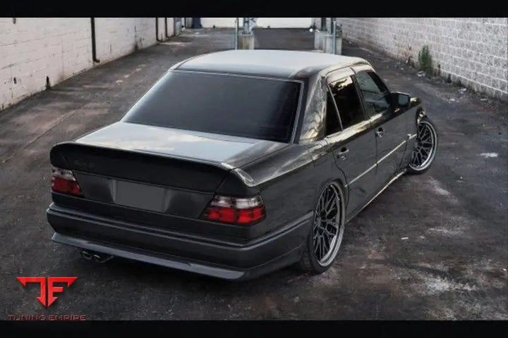 MERCEDES BENZ W124 LIMOUSINE BODY KIT