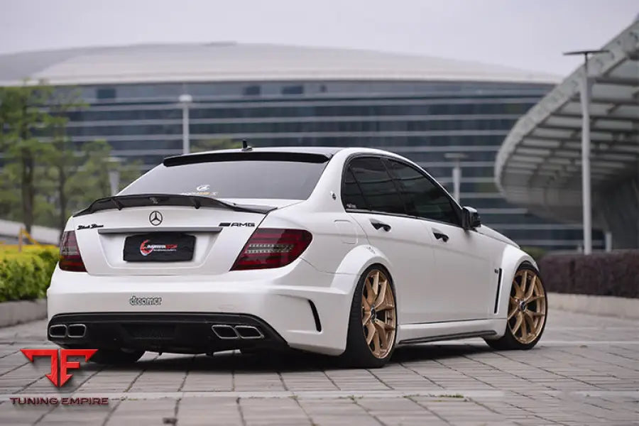 MERCEDES BENZ W204 C CLASS SEDAN BKSS STYLE WIDE FULL BODY KIT BSD