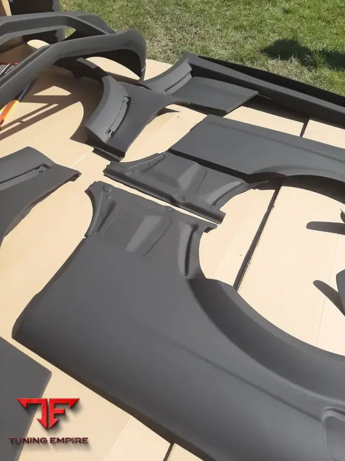 MERCEDES BENZ C CLASS W204 C63 AMG BODY KIT