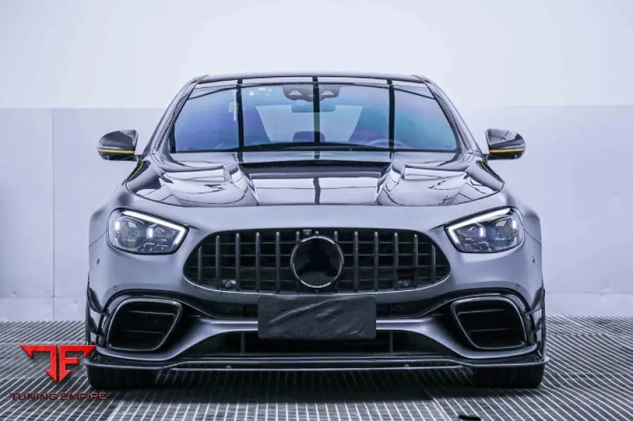 MERCEDES-BENZ W213 E63S AMG 2020 + CARBON BODY KIT