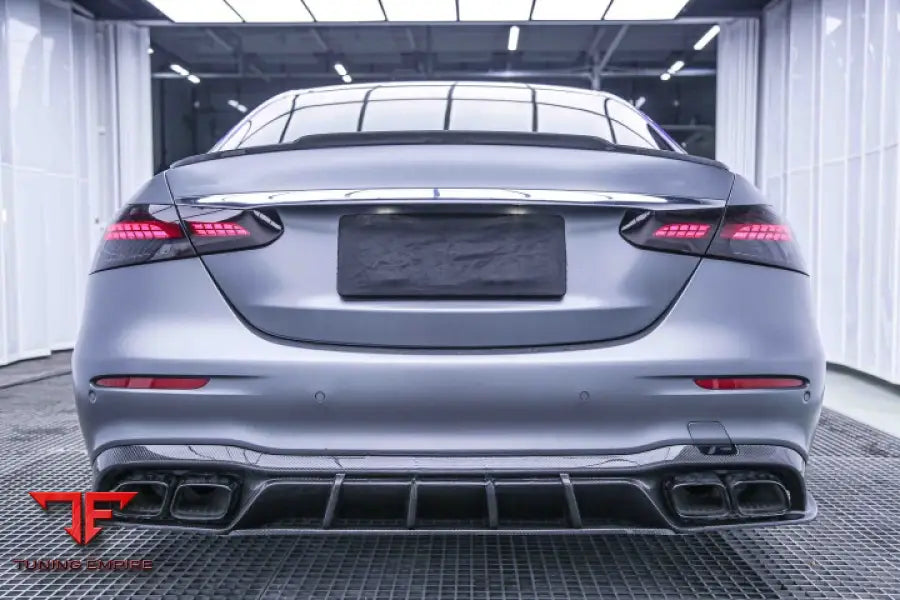 MERCEDES-BENZ W213 E63S AMG 2020 + CARBON BODY KIT