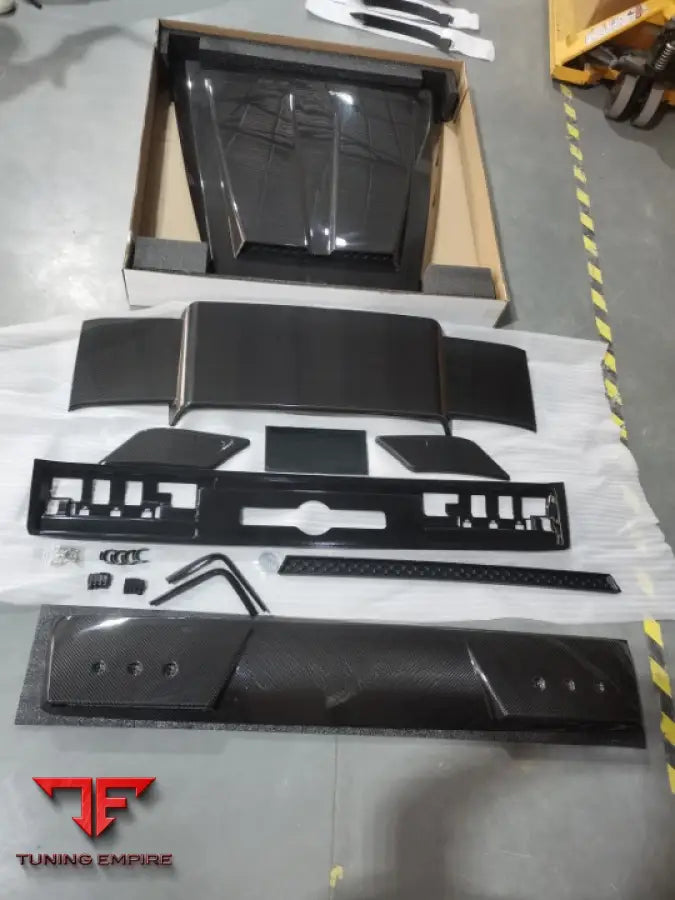 MERCEDES-BENZ W464 G63 G500 G550 2019 + CARBON BODY KIT