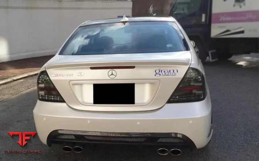 MERCEDES C-CLASS W203 BODY KIT