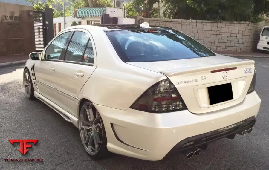 MERCEDES C-CLASS W203 BODY KIT