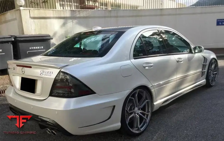MERCEDES C-CLASS W203 BODY KIT