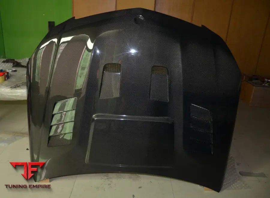 MERCEDES C63 AMG W204 CARBON HOOD WITH VENTS