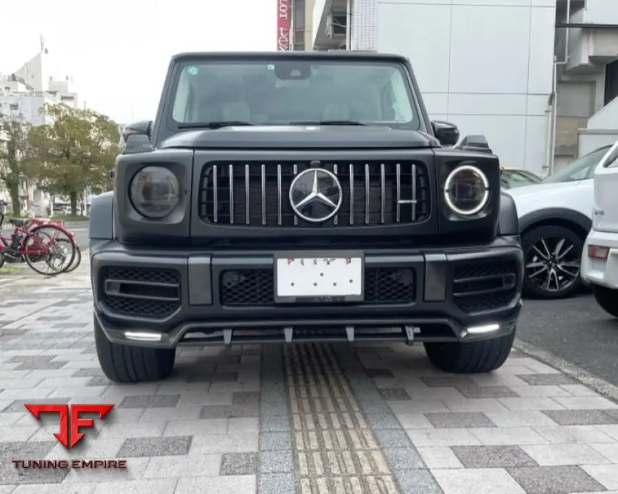 MERCEDES G63 w464 CARBON FRONT LIP WITH LED LIGHTS