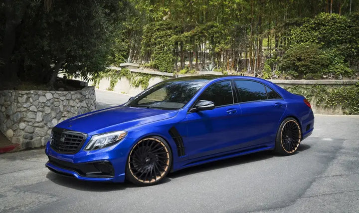 MERCEDES S-CLASS W222 BODY KIT WITH FENDERS AND LED
