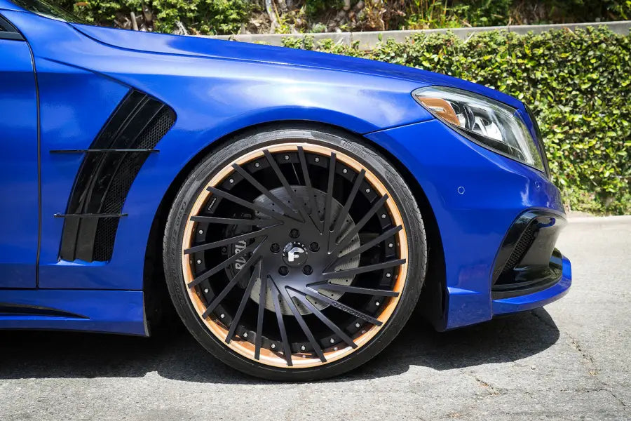 MERCEDES S-CLASS W222 BODY KIT WITH FENDERS AND LED