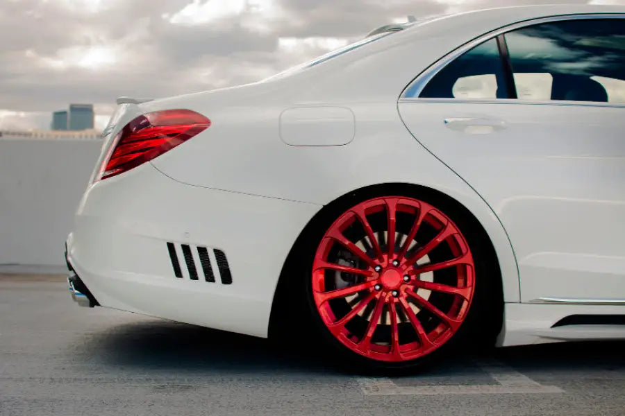 MERCEDES S-CLASS W222 BODY KIT WITH FENDERS AND LED
