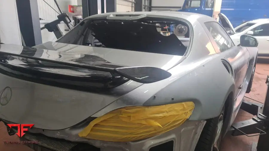MERCEDES SLS AMG BLACK SERIES STYLE BODY KIT