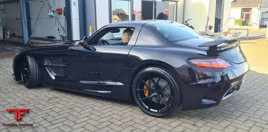 MERCEDES SLS AMG BLACK SERIES STYLE BODY KIT