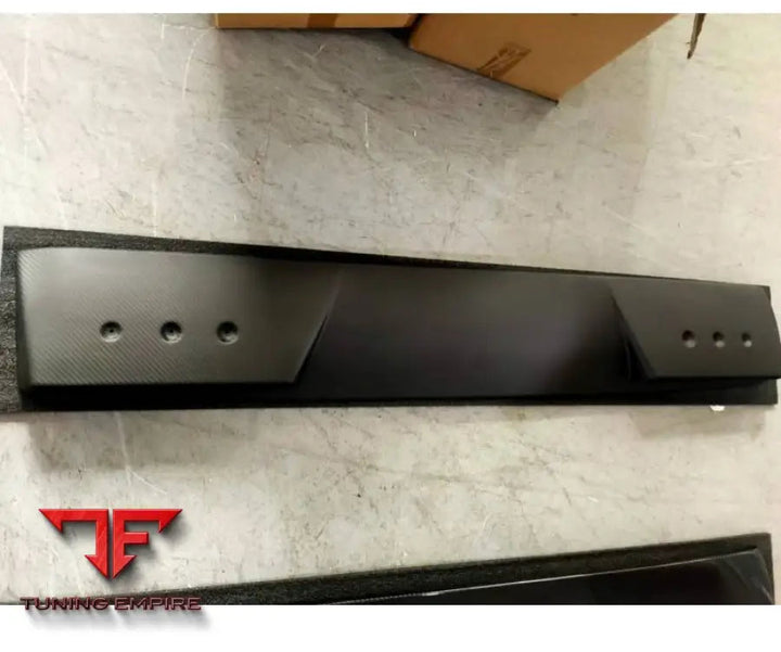 MERCEDES W463A FRONT ROOF SPOILER LIGHT BAR ATTACHMENT