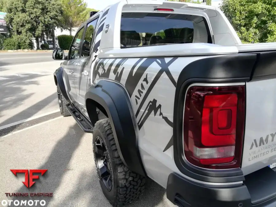 MITSUBISHI L200 BODY KIT WITH WIDE ARCHES