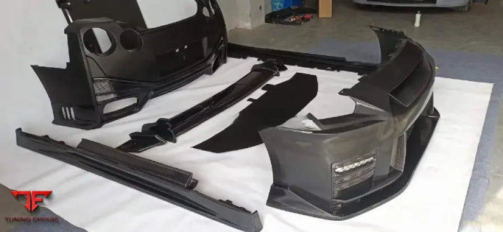 NISSAN GT-R R35 2007 - 2020 DRY CARBON BODY KIT