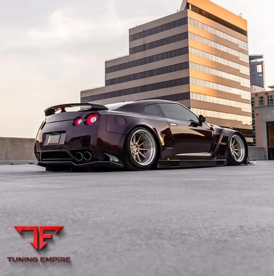 NISSAN GTR R35 BODY KIT
