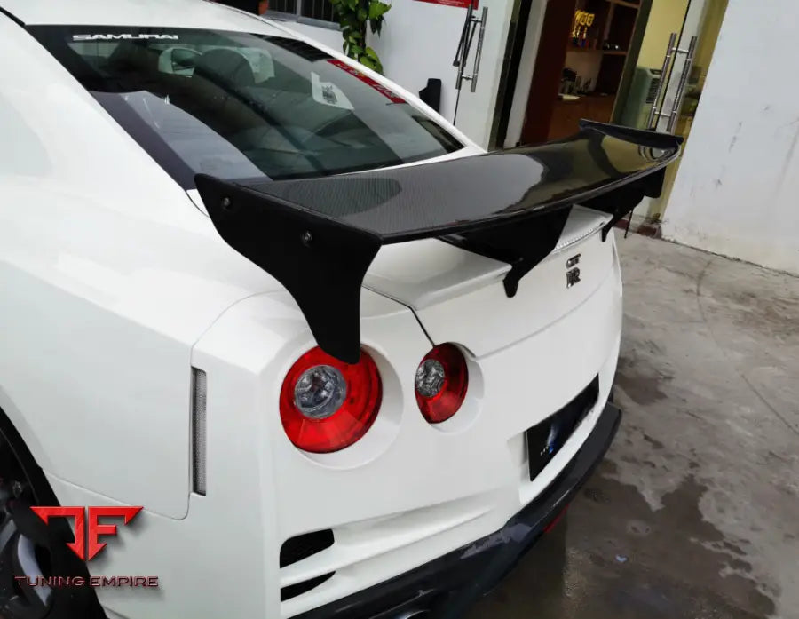 NISSAN GTR R35 CARBON BODY KIT