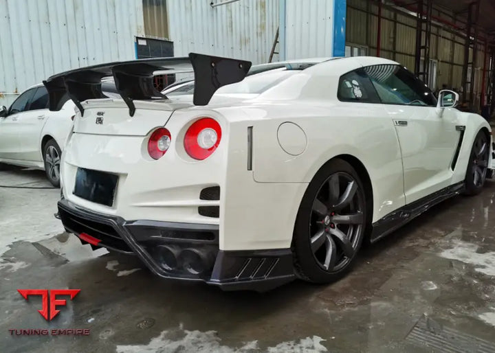 NISSAN GTR R35 CARBON BODY KIT