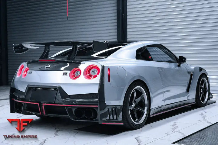 NISSAN GTR R35 CBA/DBA/EBA 2024-NISMO STYLE PART CARBON FIBER REAR BUMPER WITH BLACK LIGHT BSD