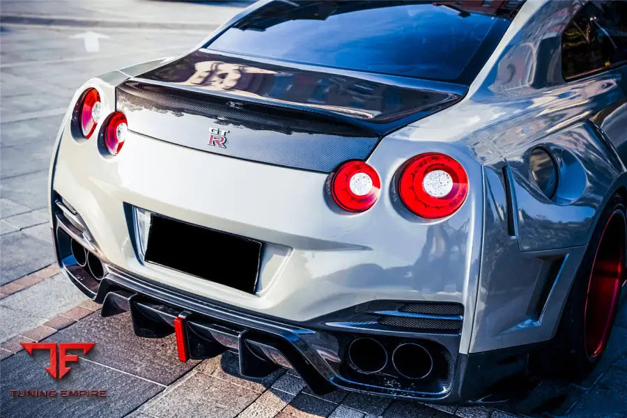 NISSAN GTR R35 CBA & DBA & EBA BKSSII STYLE REAR BUMPER WITH DIFFUSER & LED LIGHT BSD
