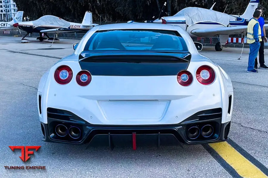 NISSAN GTR R35 CBA/DBA/EBA DLK STYLE CARBON FIBER TRUNK BSD