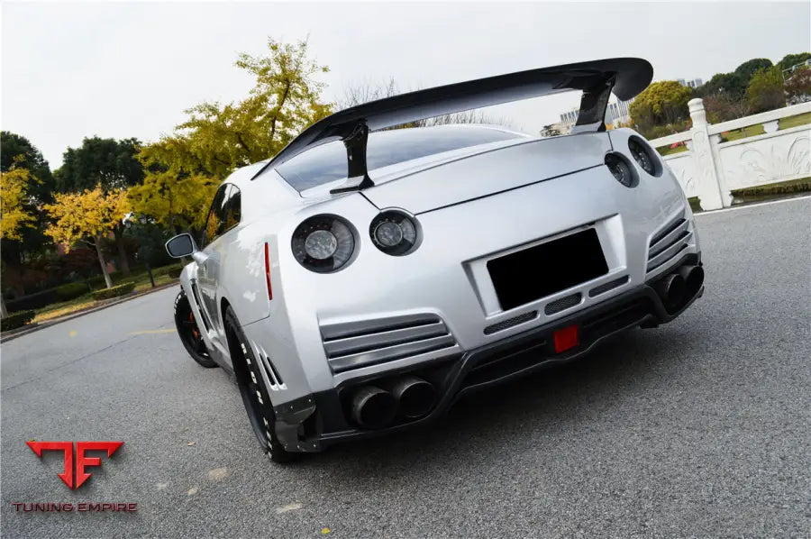 NISSAN GTR R35 CBA & DBA VA STYLE REAR BUMPER WITH DIFFUSER AND LED LIGHT BSD