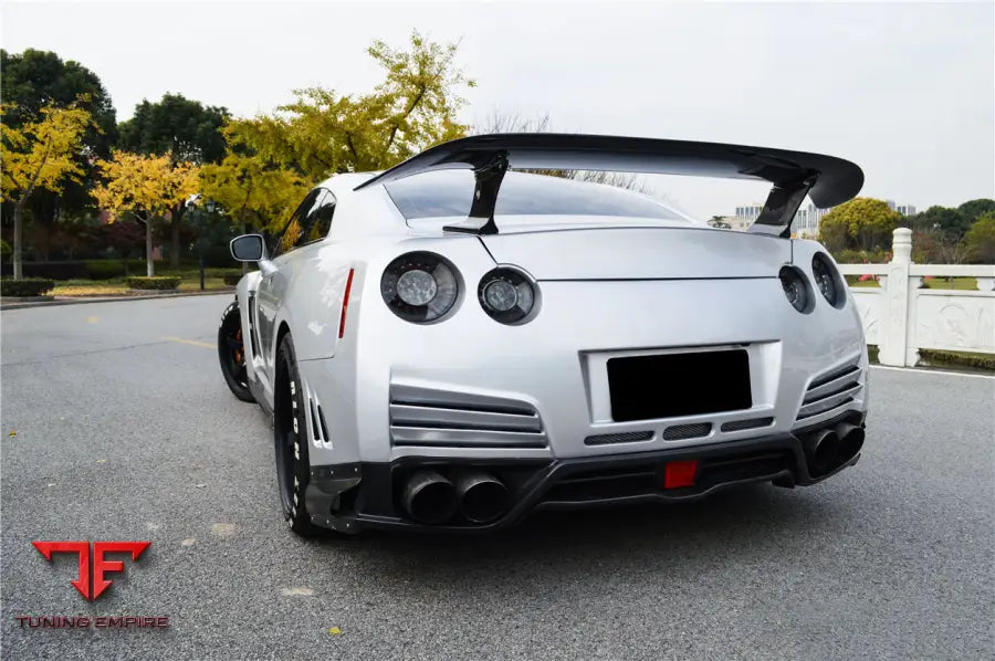 NISSAN GTR R35 DBA & EBA VA STYLE REAR BUMPER WITH DIFFUSER AND LED LIGHT BSD