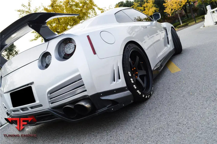 NISSAN GTR R35 DBA & EBA VA STYLE REAR BUMPER WITH DIFFUSER AND LED LIGHT BSD