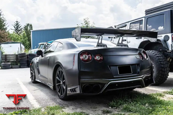 NISSAN GTR R35 EBA CARBON FIBER REAR DIFFUSER VALANCE BSD