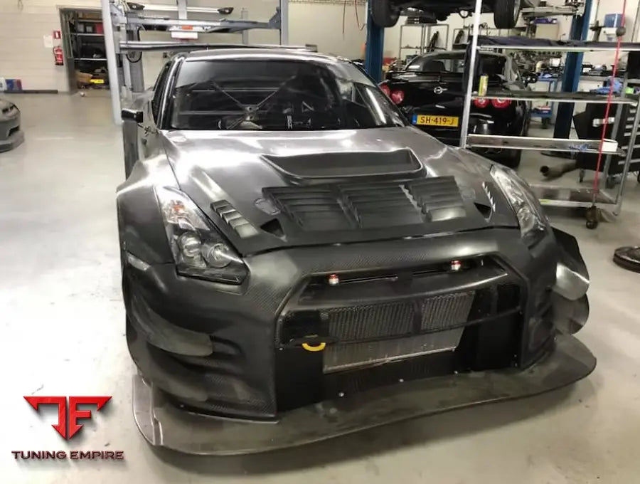 NISSAN GTR WIDE BODY