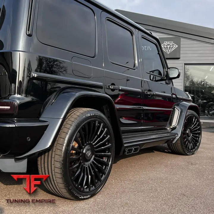 ONYX MERCEDES-BENZ G63 AMG G7X WIDE BODY KIT